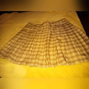 Women's size medium,  Forever 21 pleated skirt